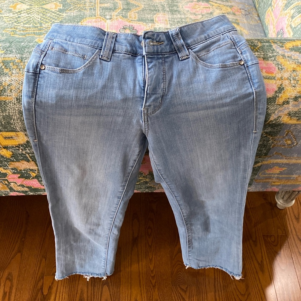 Jag mid rise straight leg raw hem jeans